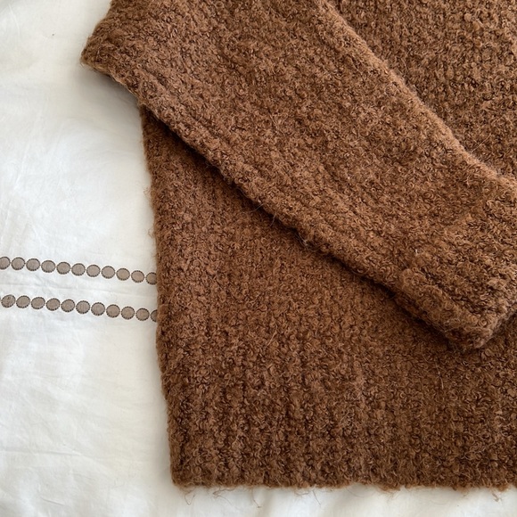 J Crew Turtleneck sweater in boucle yarn NWOT - Picture 3 of 13